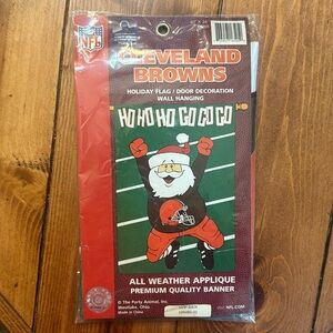 Adorable Cleveland Browns Santa football flag new in the package